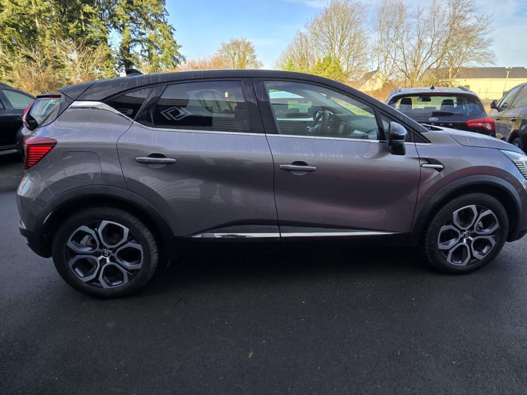 Renault Captur (2) techno E-Tech full hybrid 145
