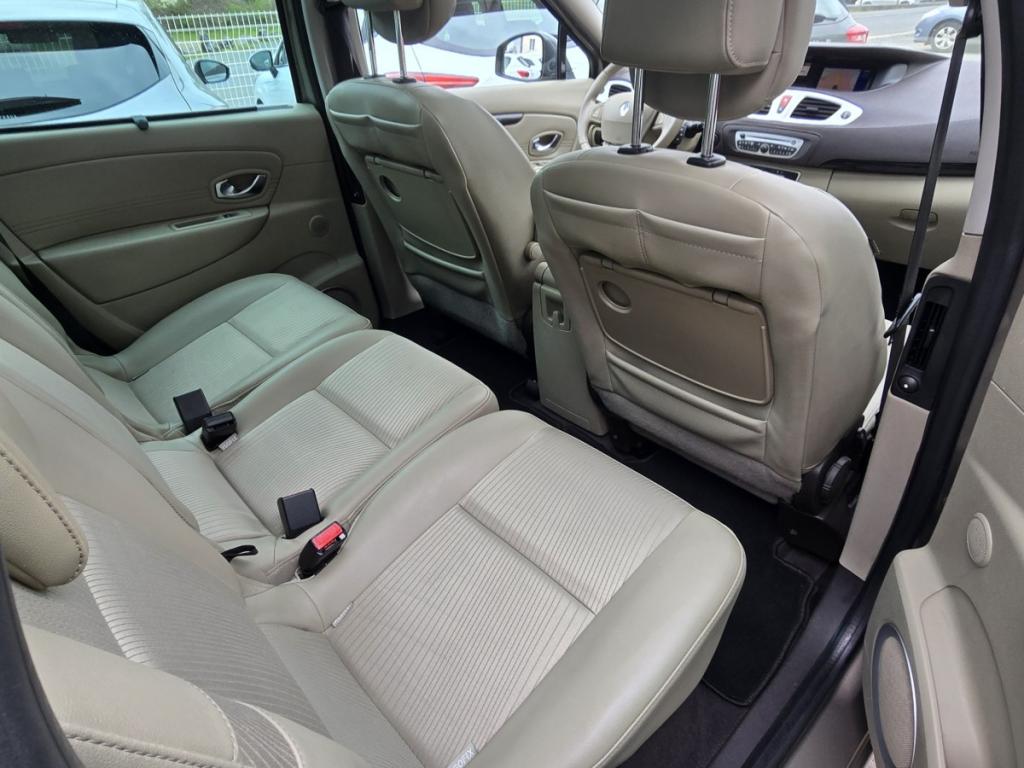 Renault Grand Sc�nic (3) Privil�ge 1.9 dCi 130 5 places